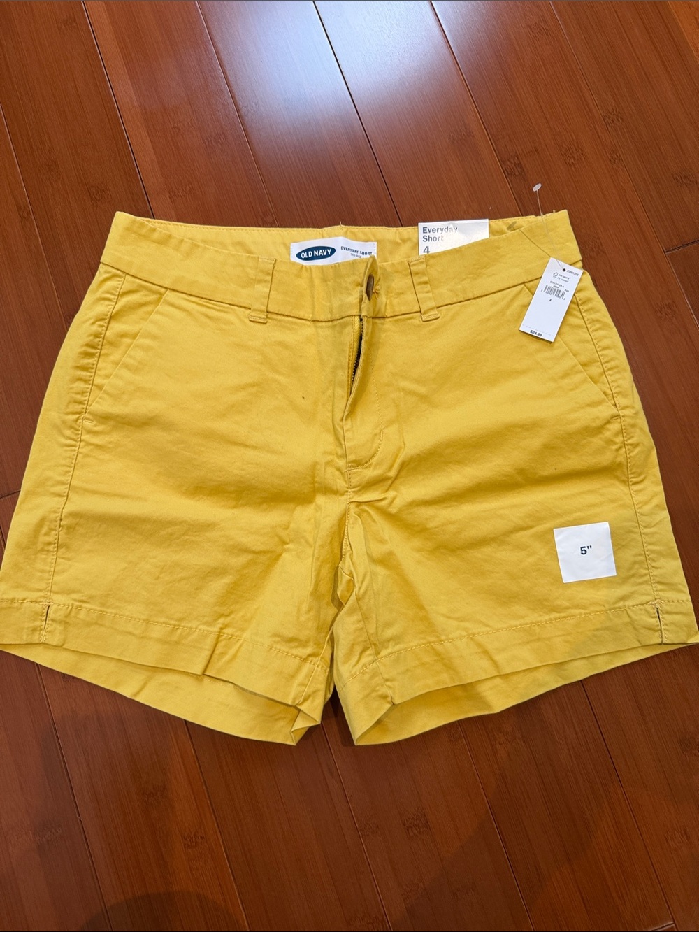 Old Navy Yellow Women's 5" Casual Shorts